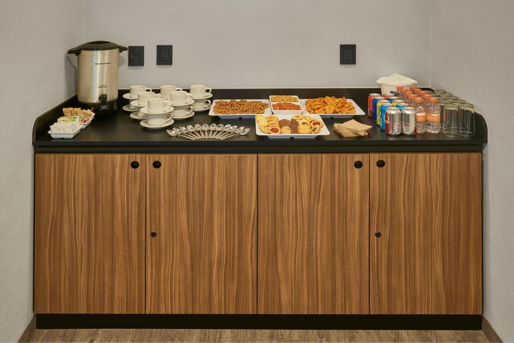 City Express Plus By Marriott Leon Centro De Convenciones Esterno foto