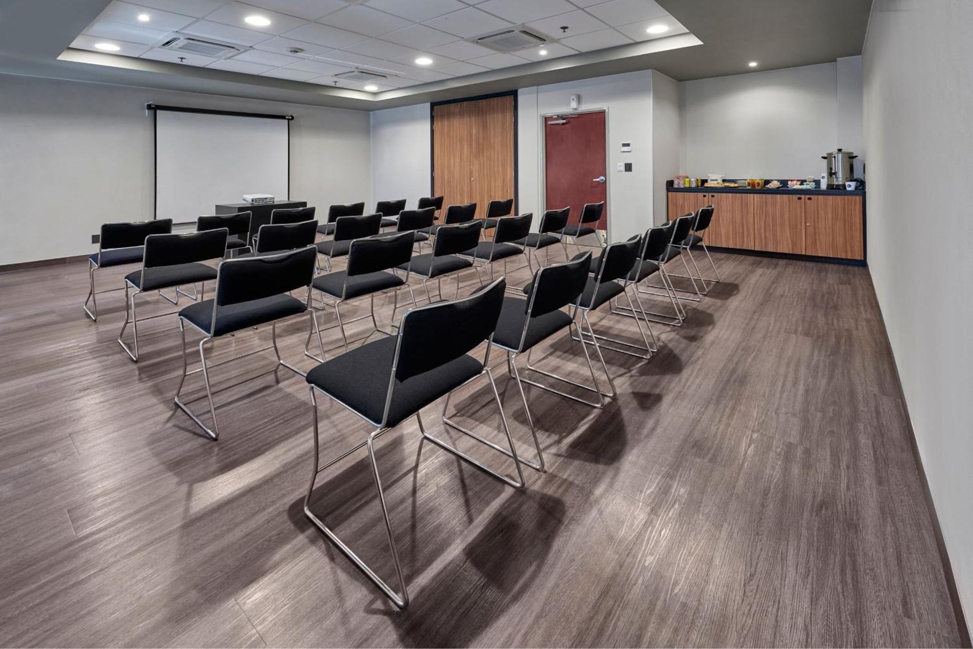 City Express Plus By Marriott Leon Centro De Convenciones Esterno foto