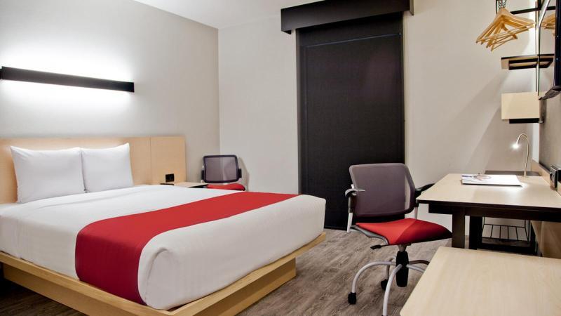 City Express Plus By Marriott Leon Centro De Convenciones Esterno foto
